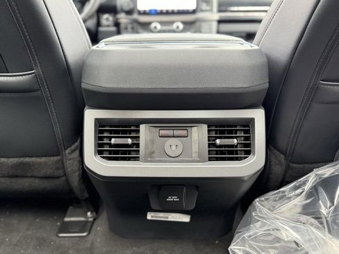 New 2026 Ford F250 Lariat w/ Black Appearance Package image 26