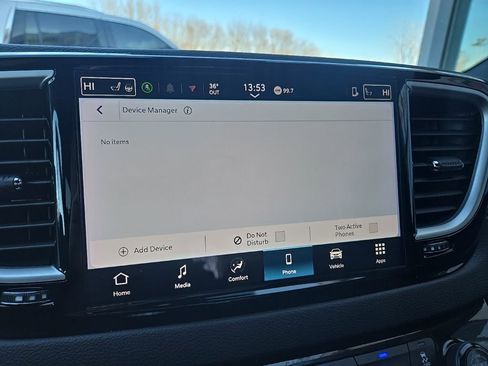 Used 2025 Chrysler Pacifica Select image 49