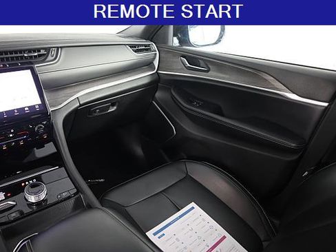 Used 2024 Jeep Grand Cherokee Limited 4xe AWD/4WD image 18