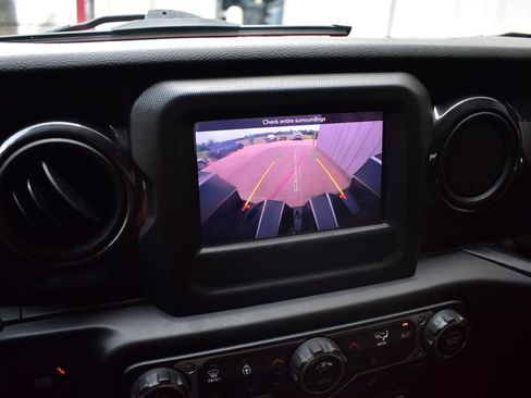 Used 2021 Jeep Wrangler Unlimited Sport AWD/4WD image 38