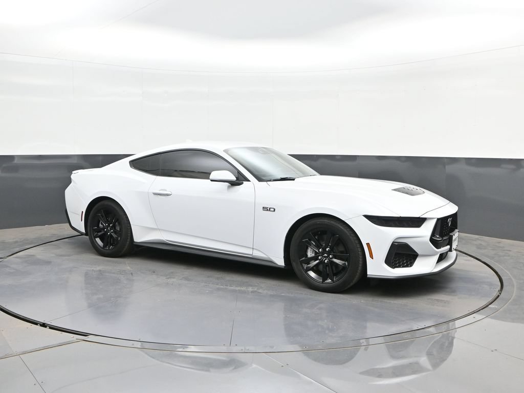 Used 2025 Ford Mustang GT RWD image 13
