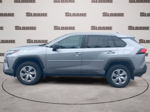 Used 2023 Toyota RAV4 LE AWD/4WD image 2