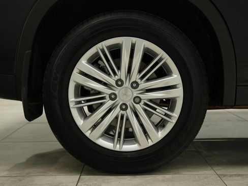 Used 2025 Mitsubishi Outlander ES image 35