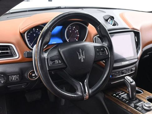 Used 2019 Maserati Ghibli S Q4 AWD/4WD image 23