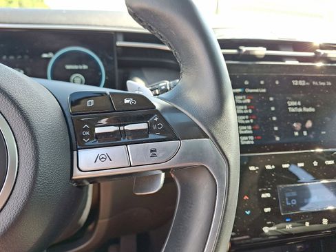 Certified 2023 Hyundai Tucson Limited image 24