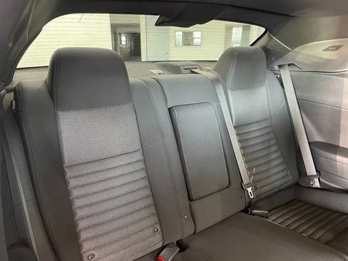 Used 2013 Dodge Challenger R/T image 22