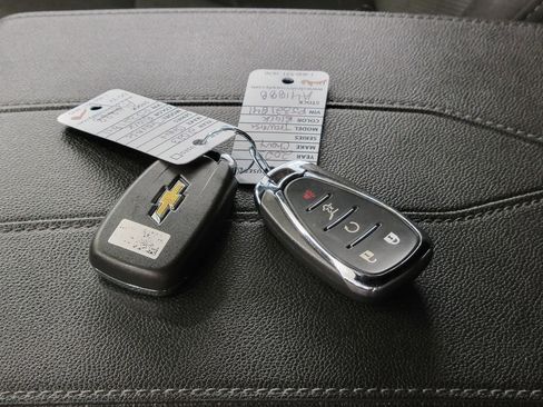 Certified 2023 Chevrolet Traverse LT w/ LPO, Floor Liner Package image 28