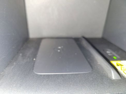 Used 2023 Toyota Corolla Cross XLE image 22