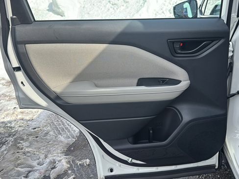 Used 2025 Subaru Forester image 19