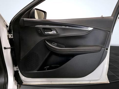 Used 2016 Chevrolet Impala LT w/ Convenience Package FWD image 24