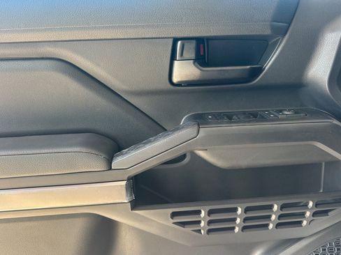 New 2026 Toyota Tacoma SR5 RWD image 12