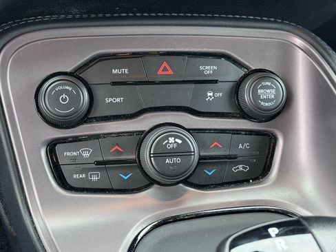 Used 2023 Dodge Challenger SXT image 24