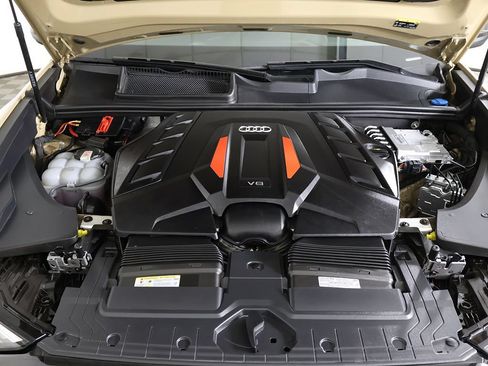 Used 2024 Audi SQ8 Premium Plus AWD/4WD image 24
