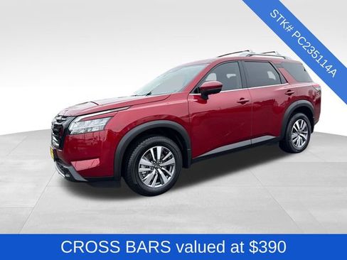 Used 2023 Nissan Pathfinder SL w/ Black Appearance Package image 3