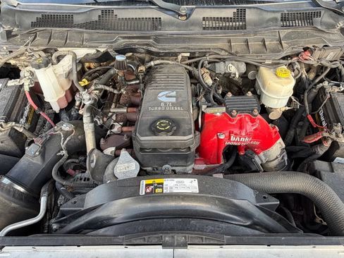 Used 2015 RAM 2500 Laramie w/ Black Appearance Group AWD/4WD image 35