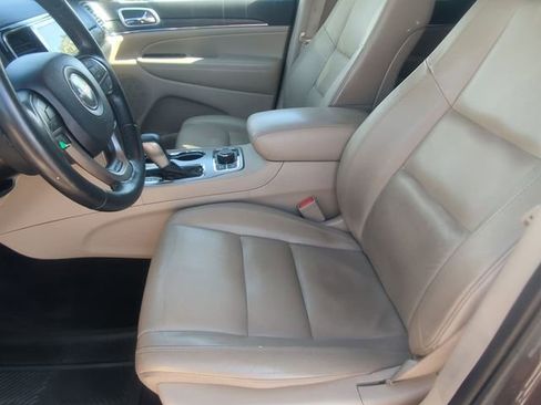 Used 2019 Jeep Grand Cherokee Limited AWD/4WD image 11