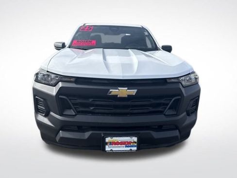 Used 2025 Chevrolet Colorado W/T w/ Advanced Trailering Package image 8