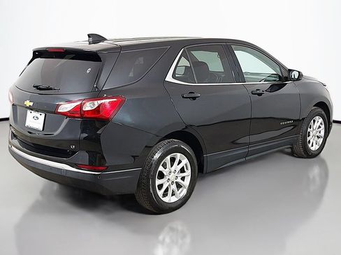 Used 2020 Chevrolet Equinox LT w/ Driver Convenience Package FWD image 9