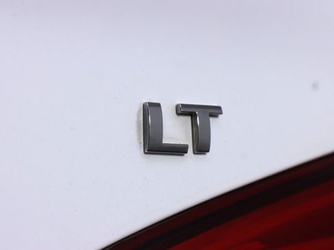 Used 2018 Chevrolet Cruze LT w/ LT Fleet Convenience Package FWD image 33