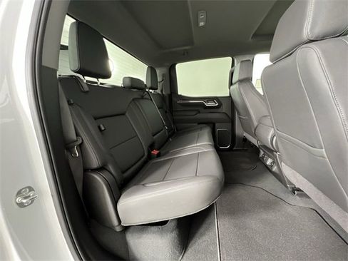 Certified 2025 GMC Sierra 1500 SLT image 27
