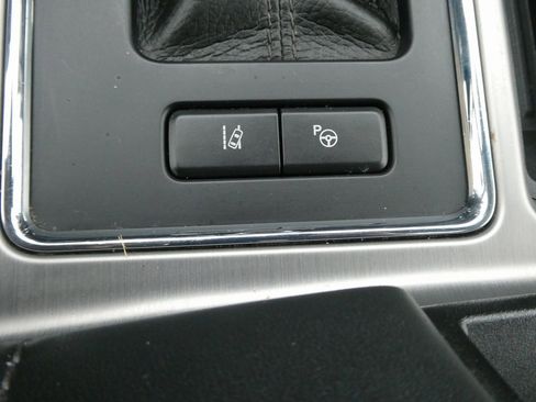 Used 2017 Ford F150 Platinum w/ Equipment Group 701A Luxury image 16