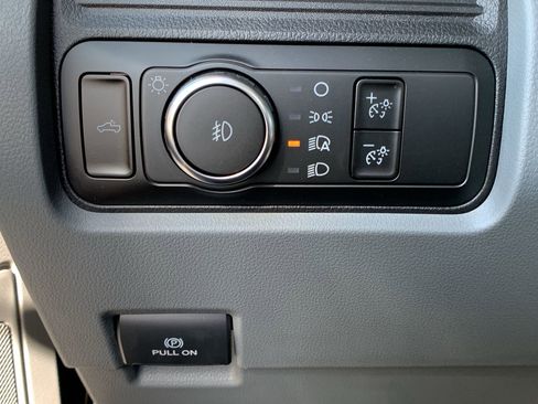 New 2026 Ford F250 XL w/ XL Chrome Package image 31