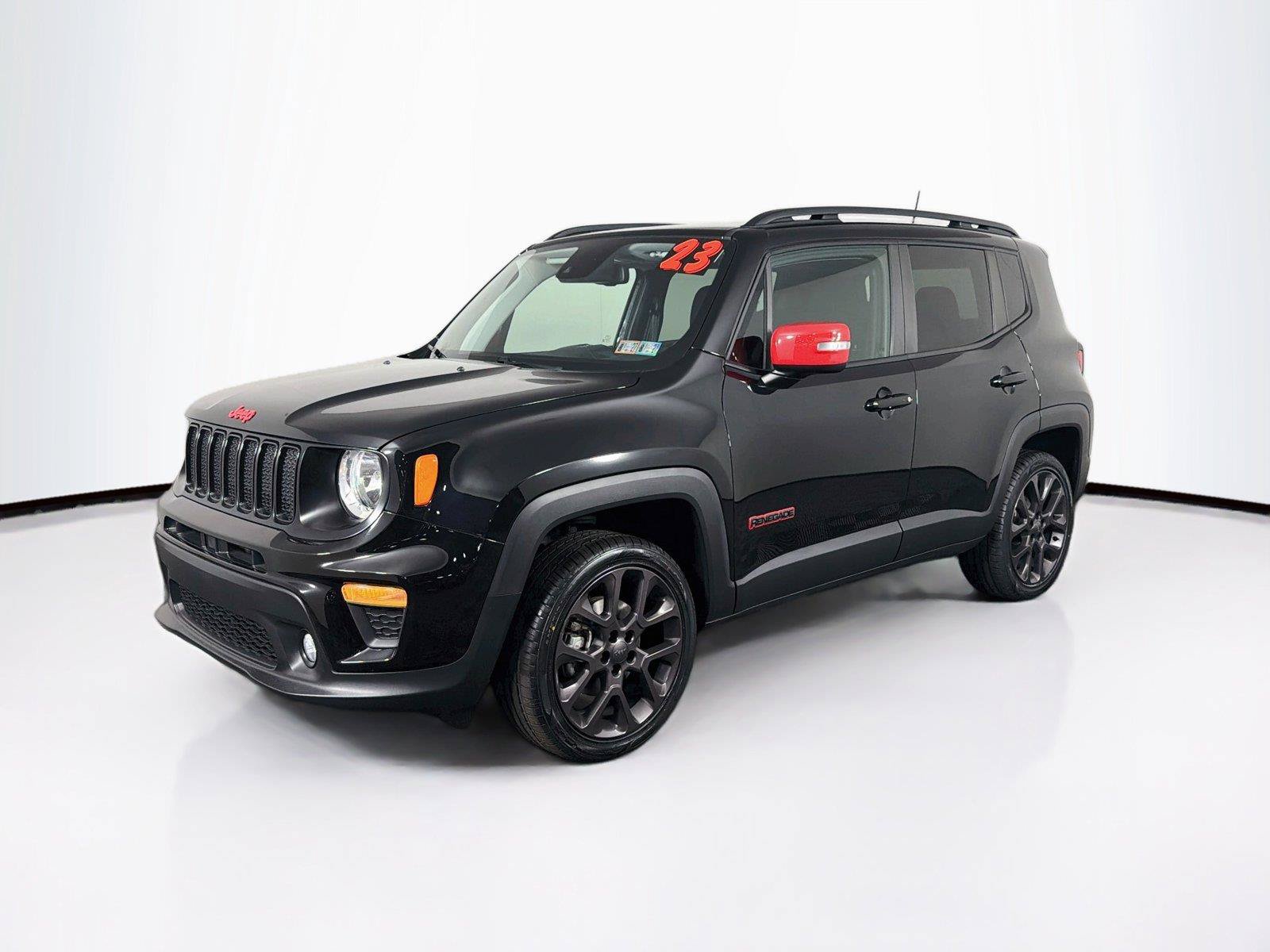 Used 2023 Jeep Renegade Latitude w/ Sun/Sound Group AWD/4WD image 7