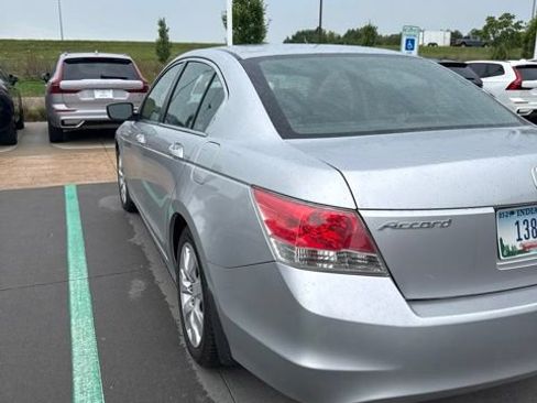Used 2010 Honda Accord EX image 4