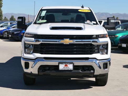 Used 2024 Chevrolet Silverado 2500 LT image 8