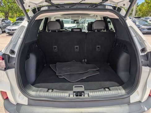 Used 2021 Ford Escape Titanium w/ Titanium Elite Package AWD/4WD image 17
