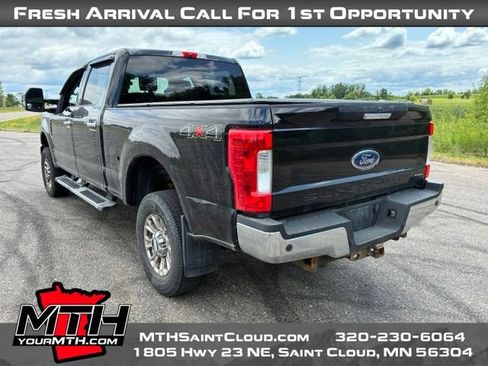 Used 2017 Ford F250 XLT w/ XLT Premium Package AWD/4WD image 6