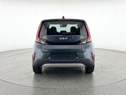 Used 2025 Kia Soul LX w/ LX Technology Package FWD image 7