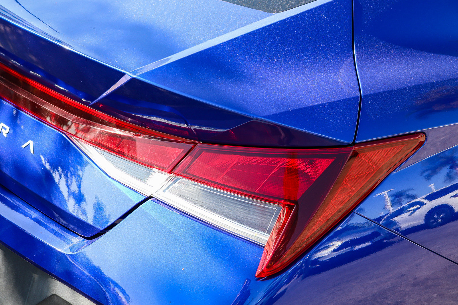 Used 2024 Hyundai Elantra SEL FWD image 9