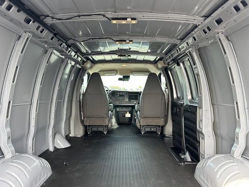 New 2026 GMC Savana 2500 w/ Driver Convenience Package image 24