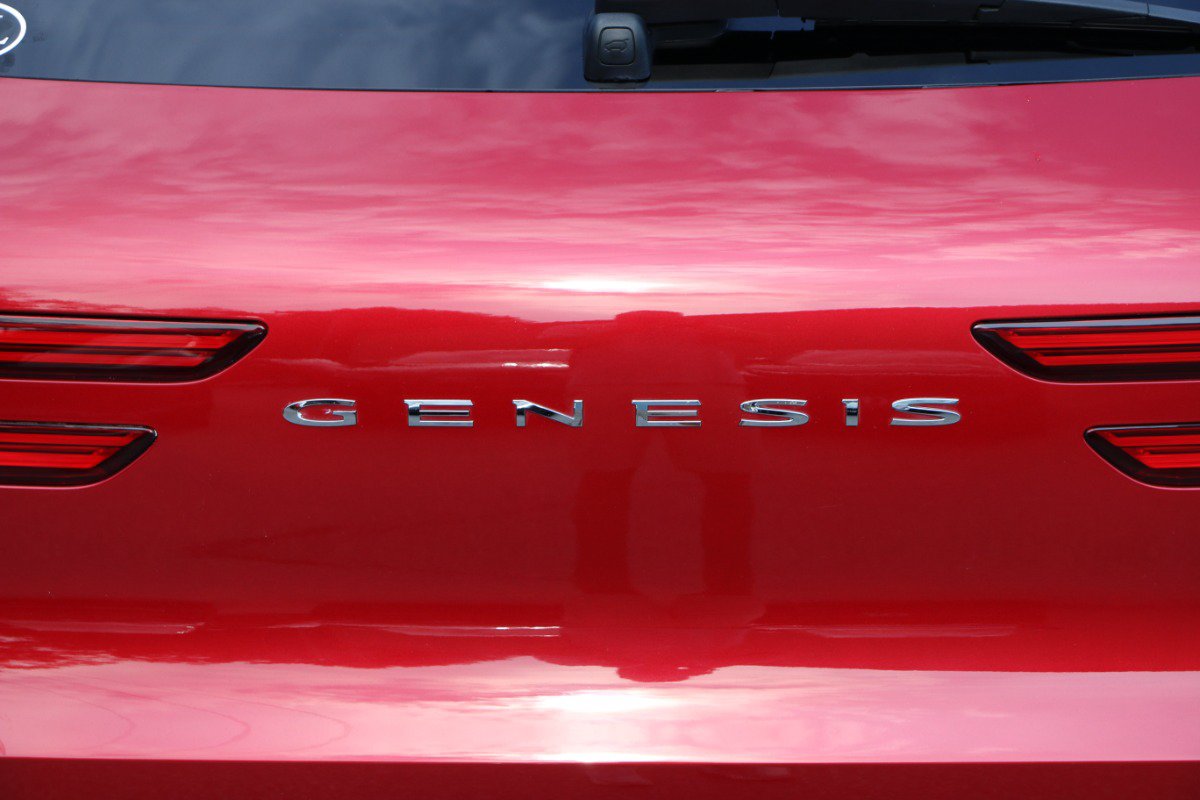 Used 2023 Genesis GV70 2.5T w/ Sport Prestige Package AWD/4WD image 5