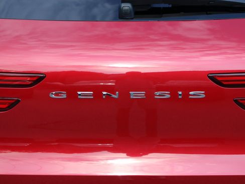 Used 2023 Genesis GV70 2.5T w/ Sport Prestige Package AWD/4WD image 5