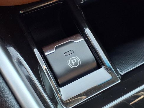 Used 2020 Subaru Outback Touring w/ Popular Package #2 image 22