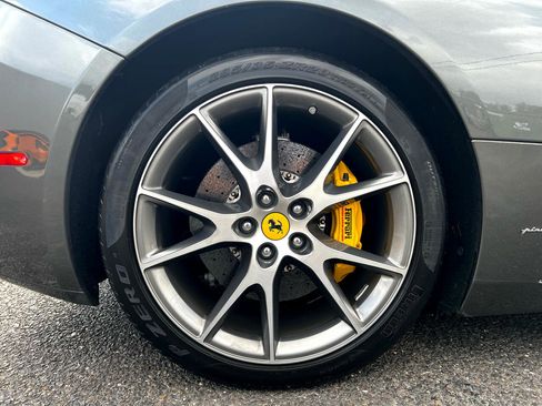 Used 2012 Ferrari California image 32