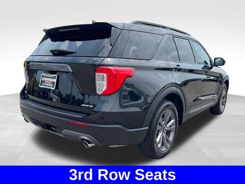 Used 2024 Ford Explorer XLT w/ Equipment Group 202A AWD/4WD image 5