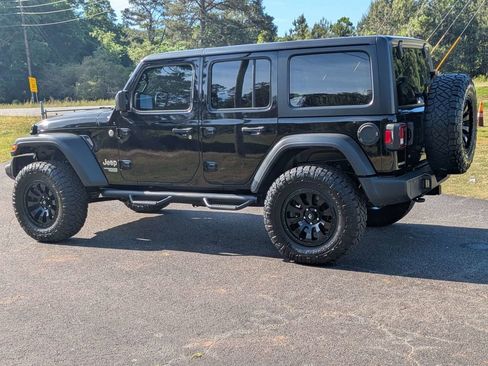 Used 2018 Jeep Wrangler Unlimited Sport S AWD/4WD image 4