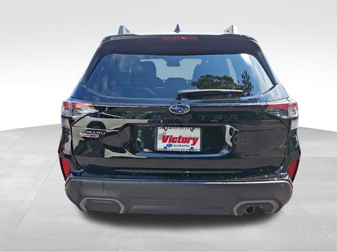 Certified 2025 Subaru Forester Limited image 5