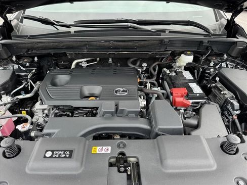 Used 2025 Lexus NX 250 FWD w/ Towing Package (2000 Lbs) image 12