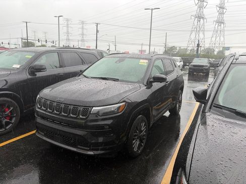 Used 2023 Jeep Compass High Altitude w/ Driver Assist Group I AWD/4WD image 2