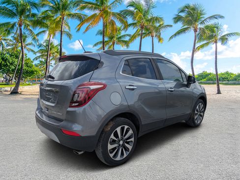 Used 2020 Buick Encore Essence image 3