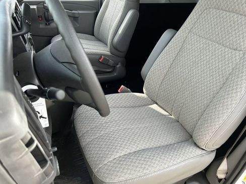 New 2025 GMC Savana 2500 w/ Driver Convenience Package RWD image 18