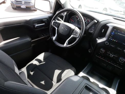 Used 2020 Chevrolet Silverado 1500 RST AWD/4WD image 9