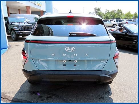Used 2024 Hyundai Kona SEL AWD/4WD image 6