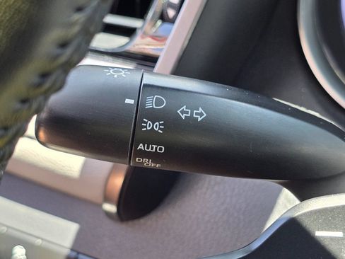 Used 2019 Toyota Camry SE w/ Carpet Mat Package FWD image 42