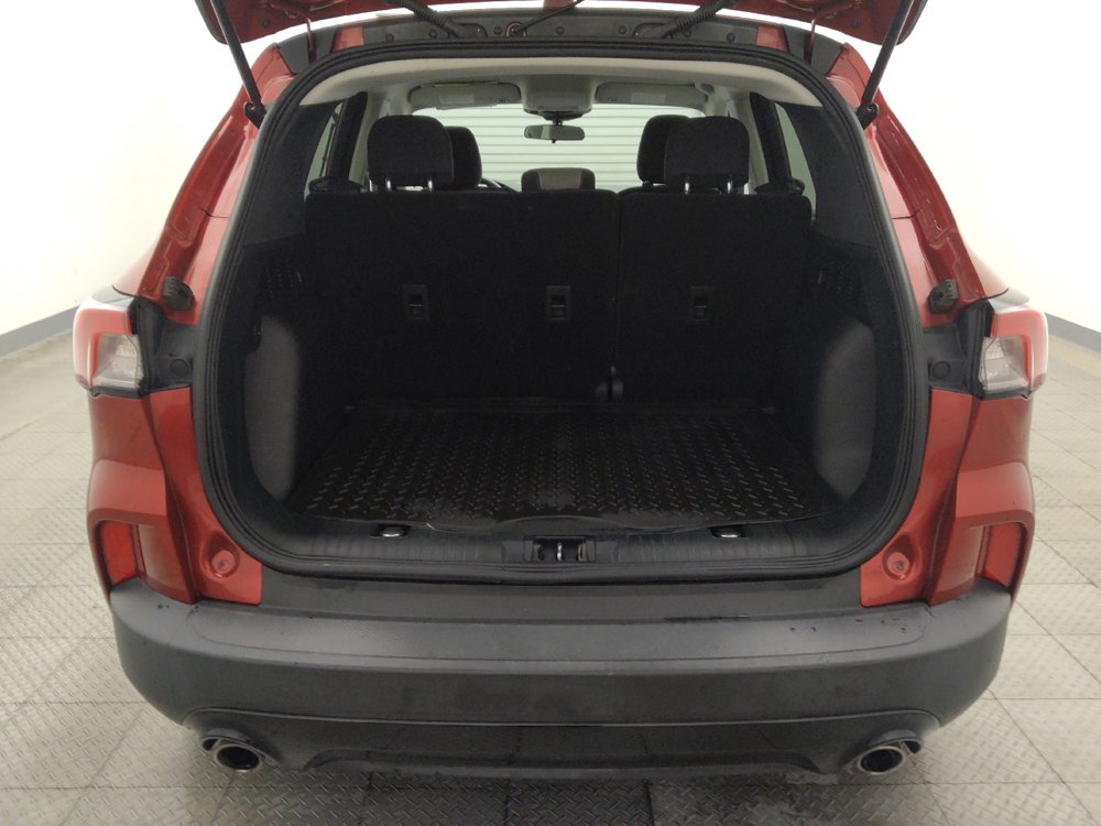 Used 2021 Ford Escape SE w/ SE Sport Appearance Package FWD image 29
