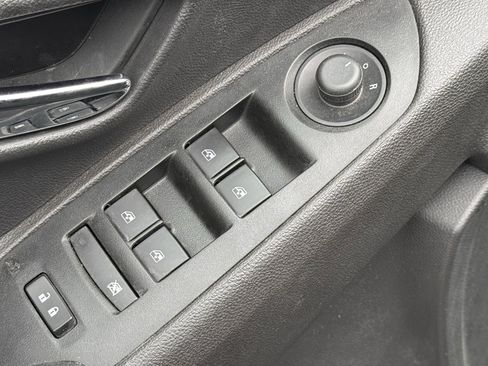 Used 2020 Chevrolet Trax LS w/ Tint and Cruise Package FWD image 4
